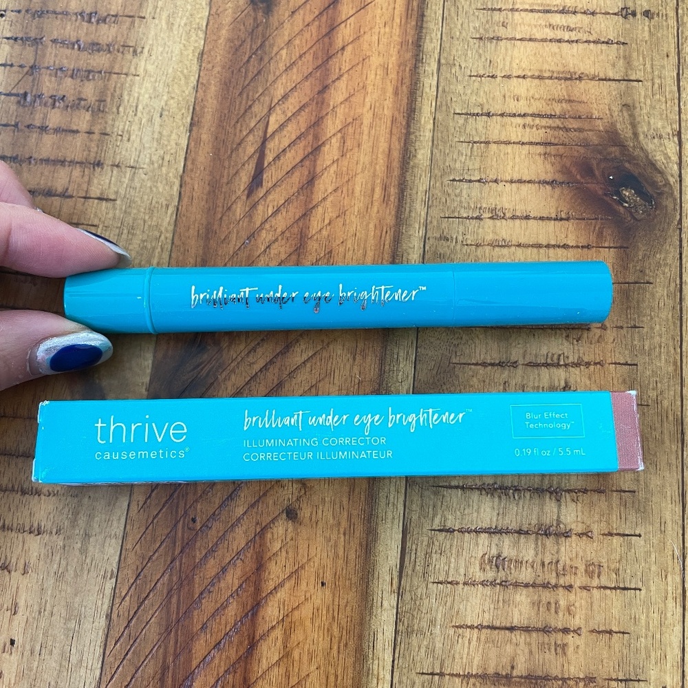 Thrive Causemetics Brilliant Under Eye Brightener Illuminating Corrector in Deep